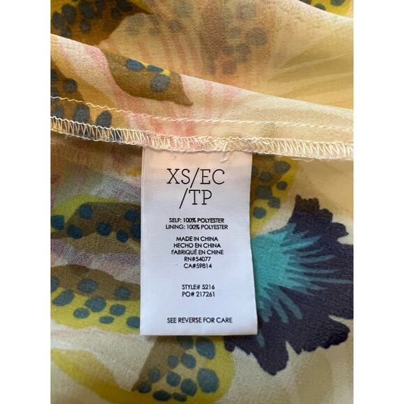 CAbi Parlor Top Tropical Orchid Split Back Layered Sleeveless Blouse XS #5216 - Picture 4 of 5